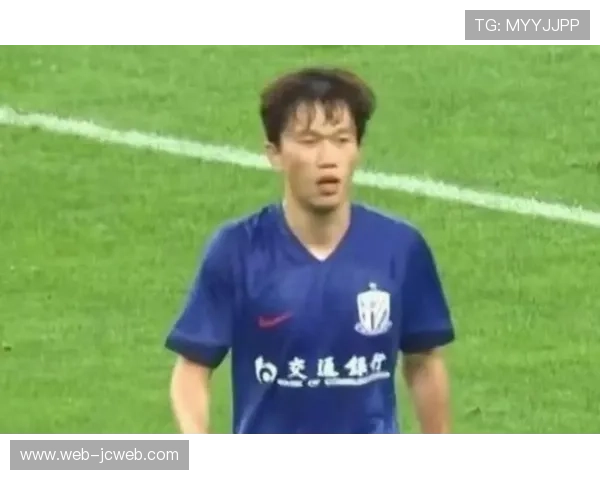 谢鹏飞热身赛伤退，申花医疗团队评估伤势