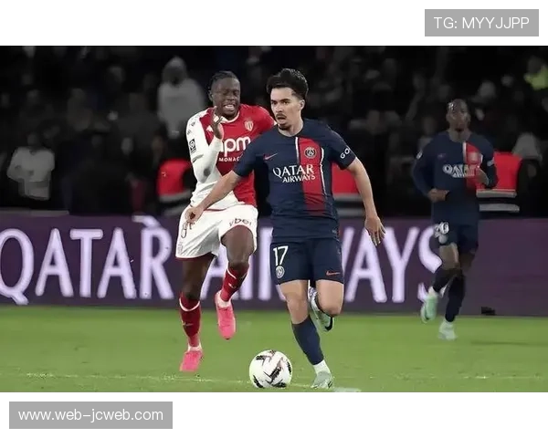 巴黎FC与欧塞尔互交白卷，保级战平局收场